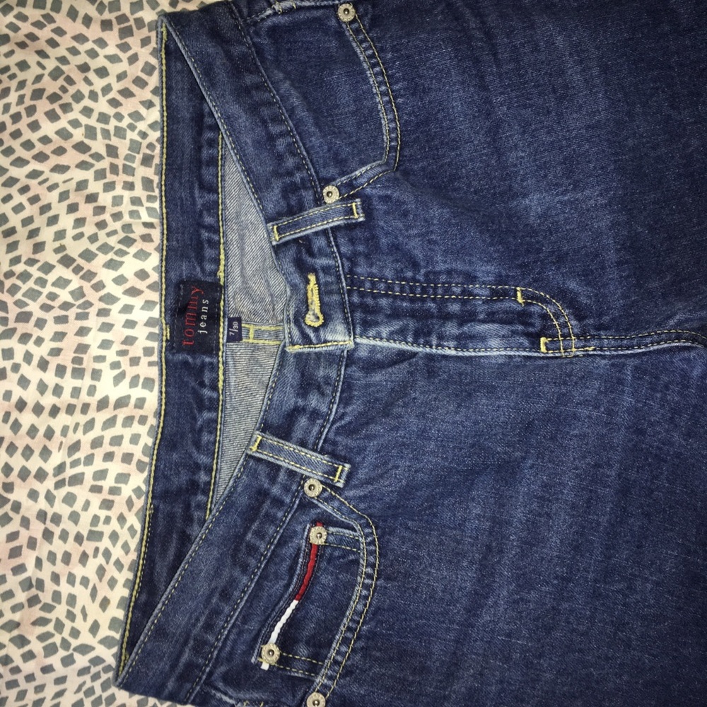 TOMMY JEANS